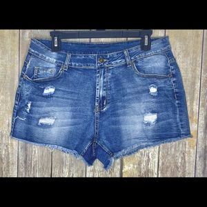 Denim shorts juniors XL NWT